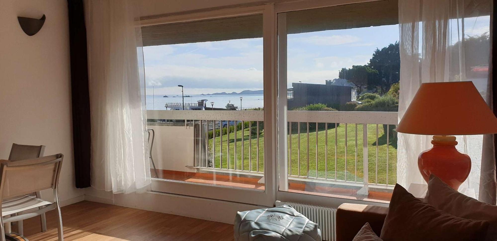 Appartement Vue Sur Mer Avec Terrasse, Plage De Trestraou A Perros-Guirec - Ref 861 Eksteriør bilde